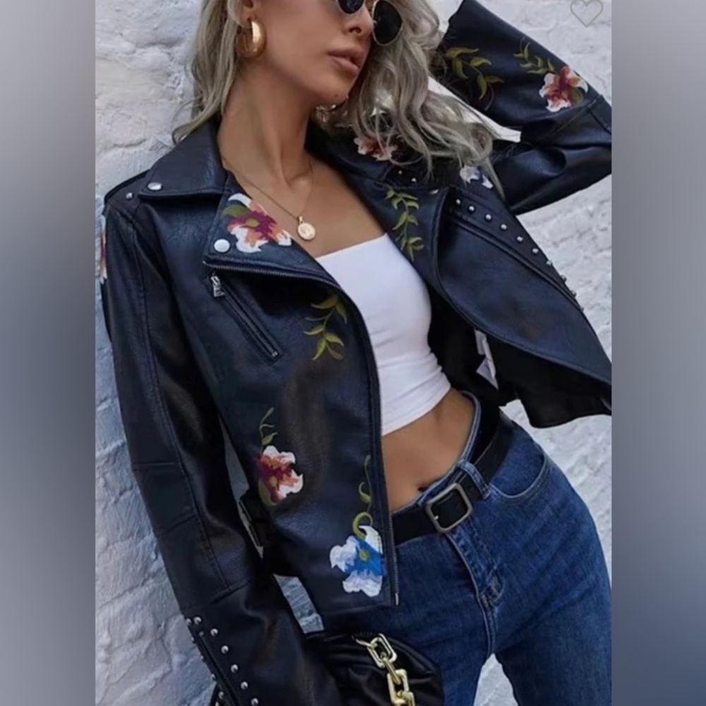 Luxury Faux Leather Jacket Floral Embroidered Zipper Close size Small